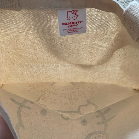 Hello Kitty Canvas Tote and Keychain Bundle - Picture 4 of 4